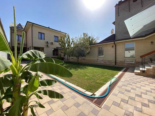 7-xonali uy, 600 m²