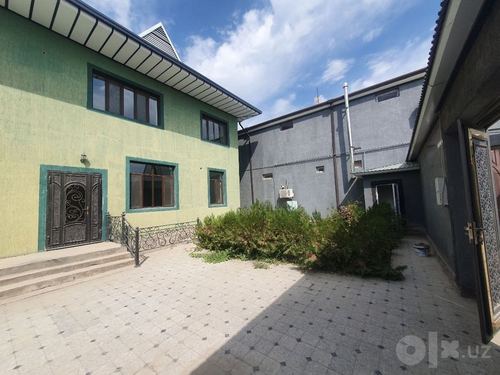 5-комнатный коттедж, 250 м²