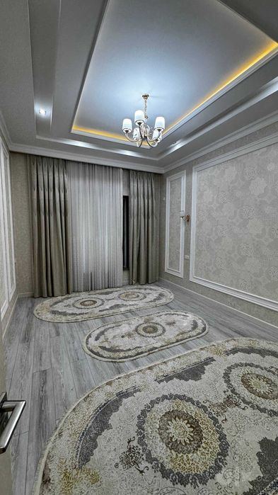 8-xonali uy, 300 m²