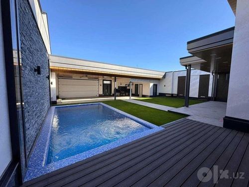 5-комнатный дом, 400 м²