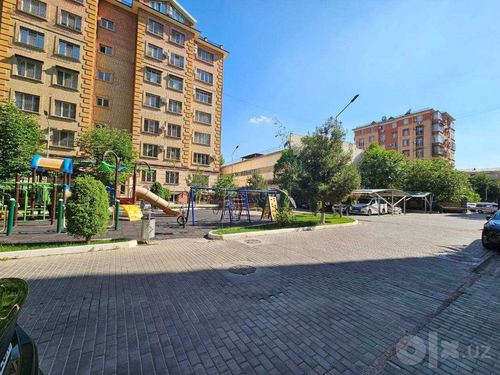4-room apartment, 217 m²