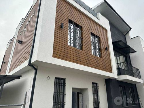 6-комнатный дом, 470 м²