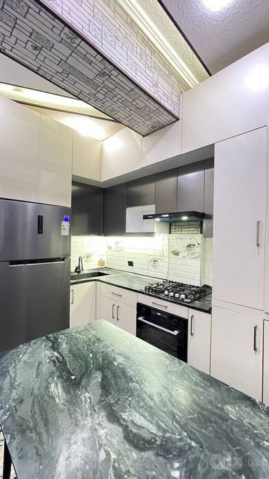 3-xonali kvartira, 65 m²