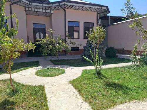 5-комнатная квартира, 700 м²