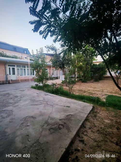 7-xonali uy, 300 m²