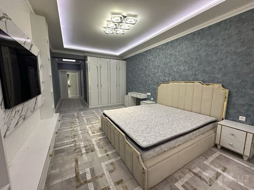 6-xonali kvartira, 171 m²