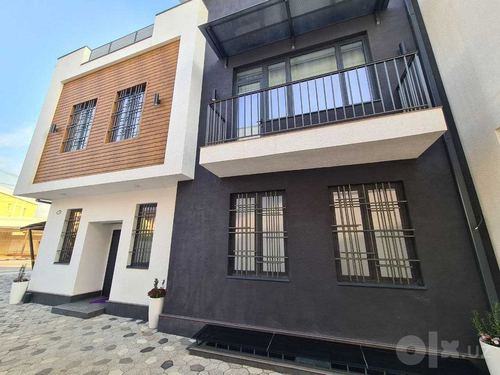 5-комнатный дом, 470 м²