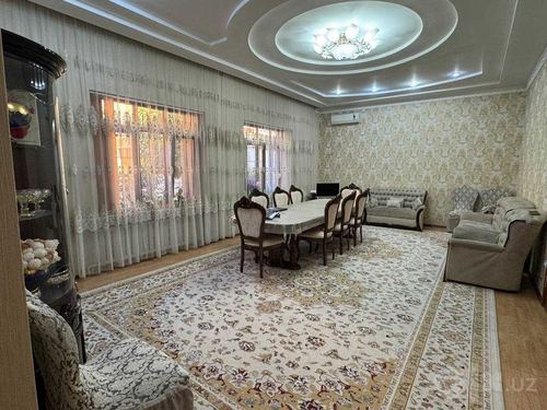 8-комнатный дом, 500 м²