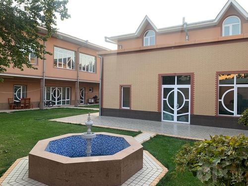 10-xonali uy, 412 m²