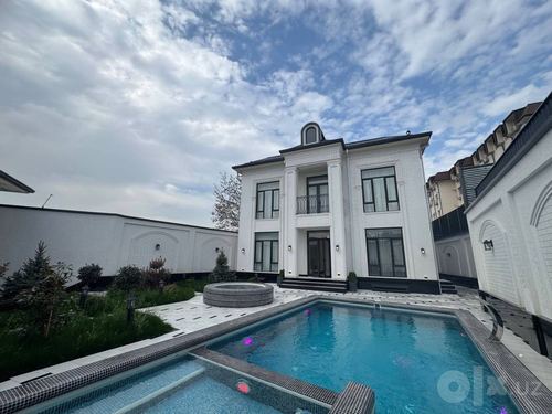 6-room house, 450 m²