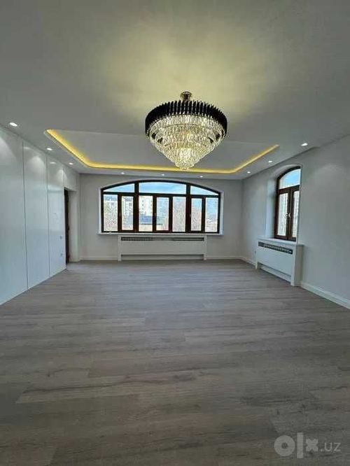 5-room apartment, 212 m²