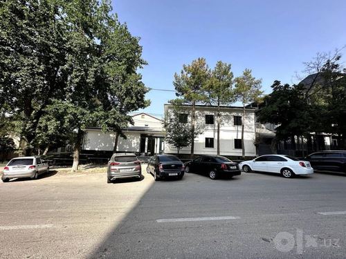 11-xonali uy, 830 m²