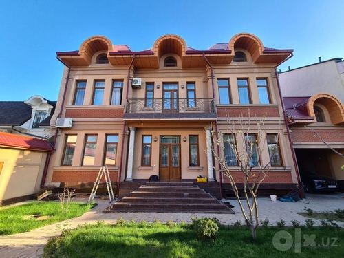 7-комнатный дом, 600 м²