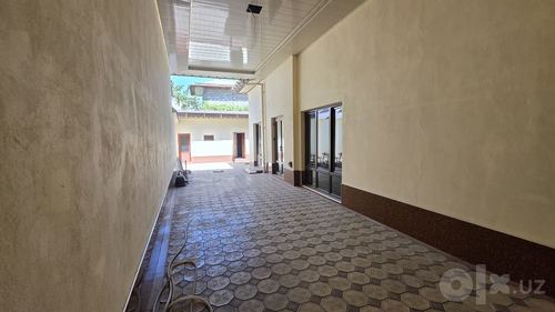 6-комнатный дом, 250 м²