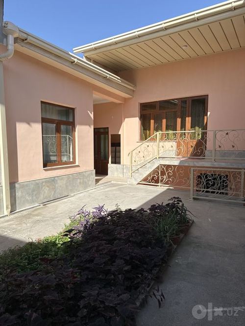 6-комнатная квартира, 100 м²
