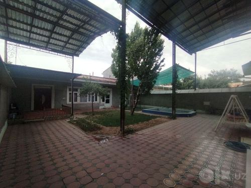7-room house, 4.7 m²