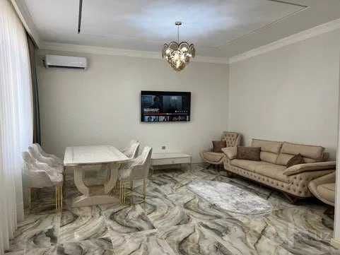 5-xonali kvartira, 200 m²