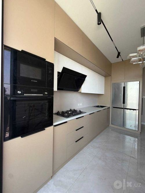 4-xonali kvartira, 130 m²