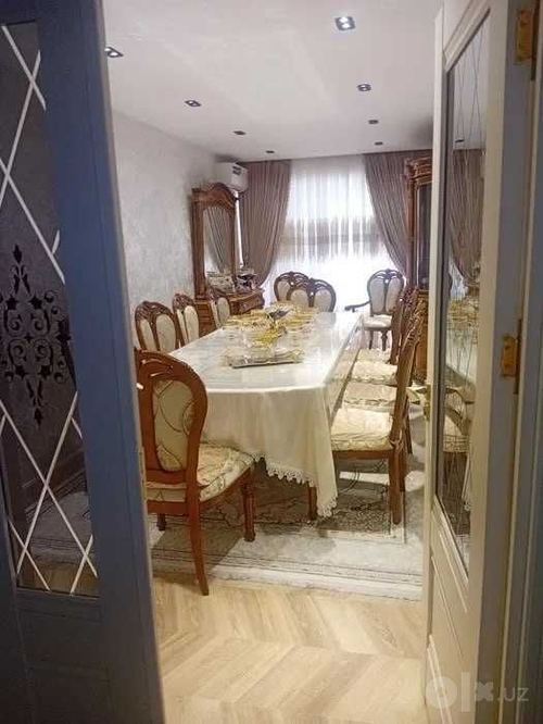 6-room apartment, 143 m²