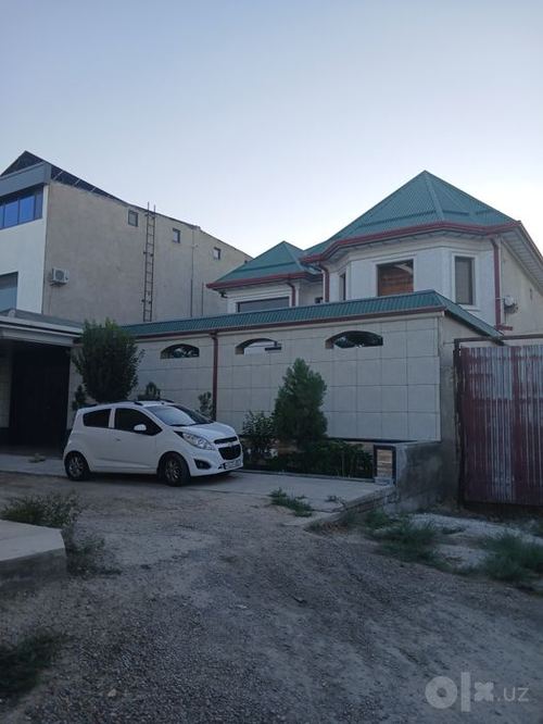 7-комнатный дом, 400 м²
