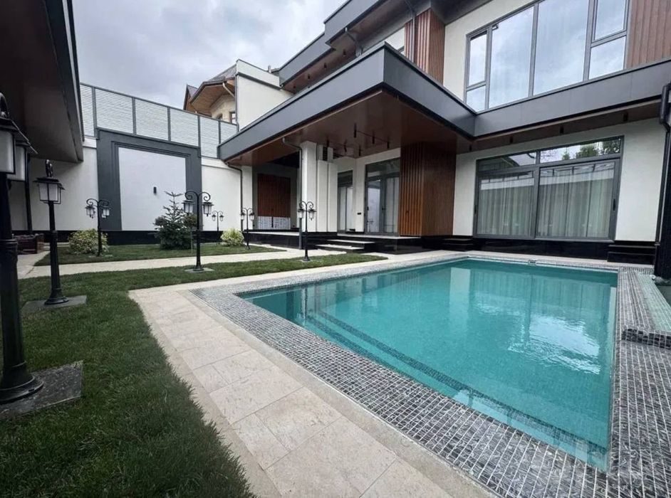 7-xonali uy, 500 m², Toshkent, Mirzo Ulug‘bek tumani, sotuvga