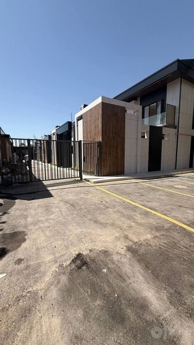 5-комнатный коттедж, 300 м², Ташкент, Мирзо-Улугбекский район, на продажу