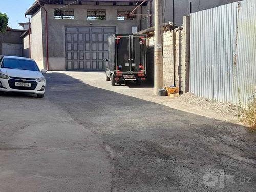 12-xonali uy, 12 m²