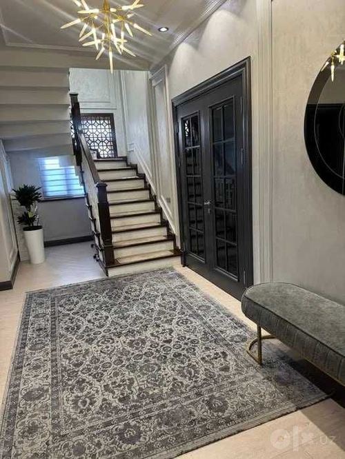 5-room apartment, 210 m²