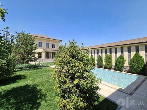 5-комнатный дом, 450 м²