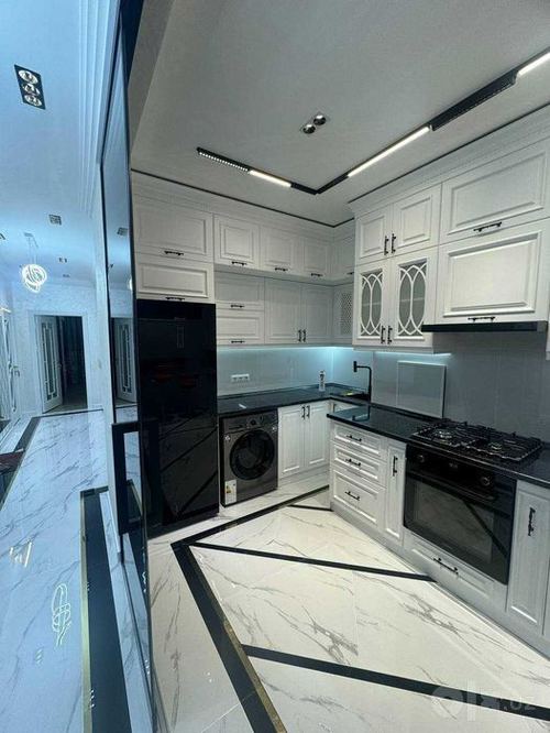 3-xonali kvartira, 102 m²