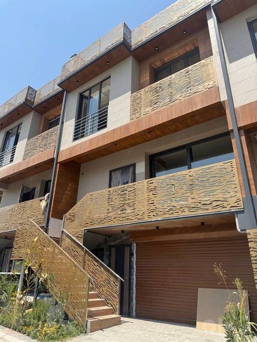 5-room cottage, 305 m²