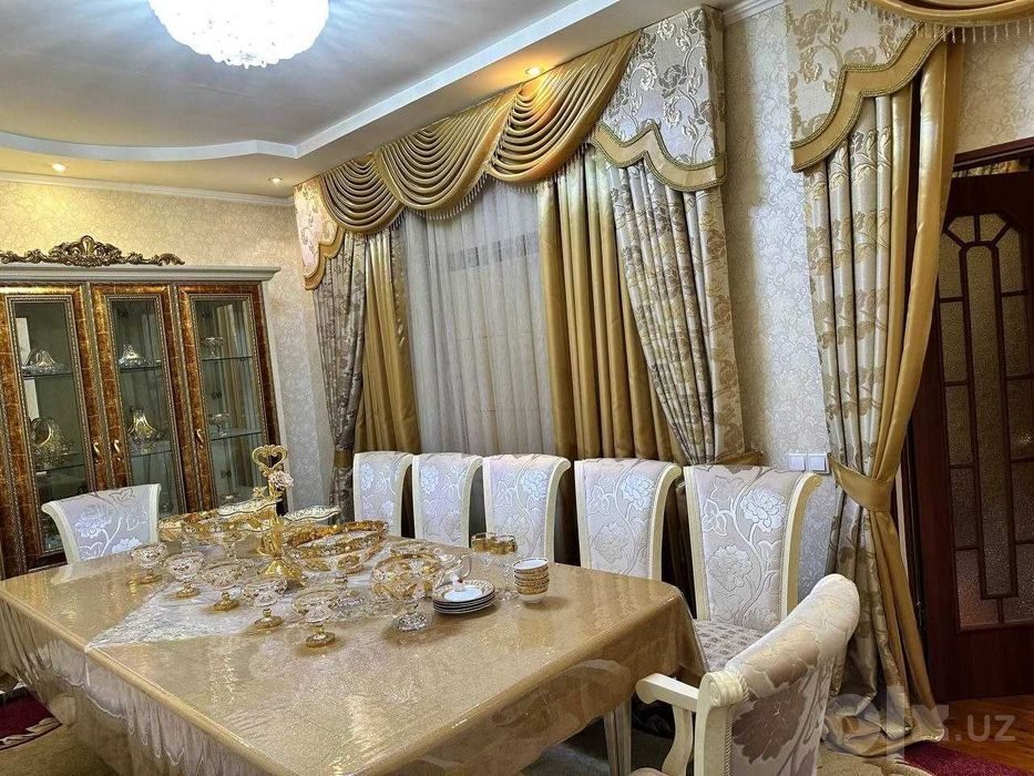 5-комнатный дом, 3 м², Ташкент, Юнусабадский район, на продажу