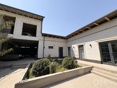 6-комнатный дом, 650 м²