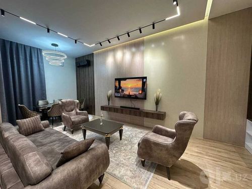 2-комнатная квартира, 128 м²