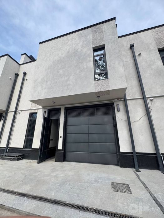 5-xonali uy, 300 m², Toshkent, Mirzo Ulug‘bek tumani, sotuvga