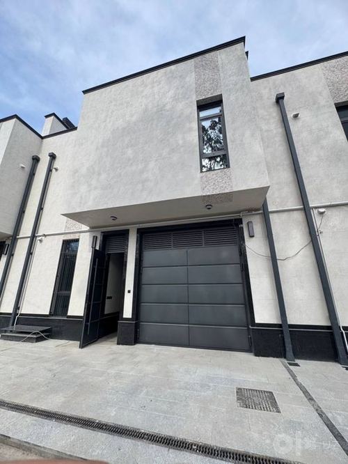 5-xonali uy, 300 m²