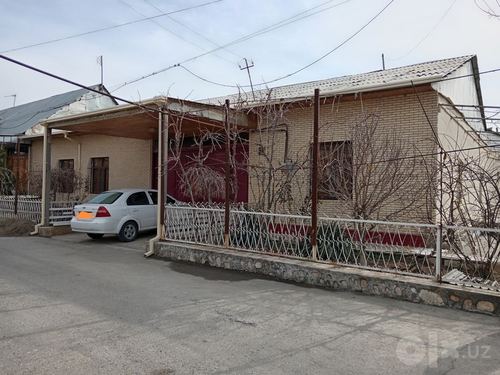 6-комнатная часть дома, 8442 м²