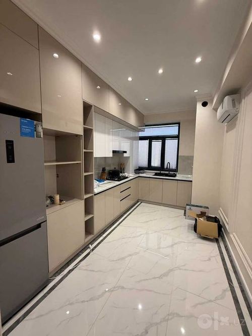 4-xonali kvartira, 105 m²