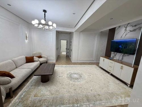 4-xonali kvartira, 105 m²
