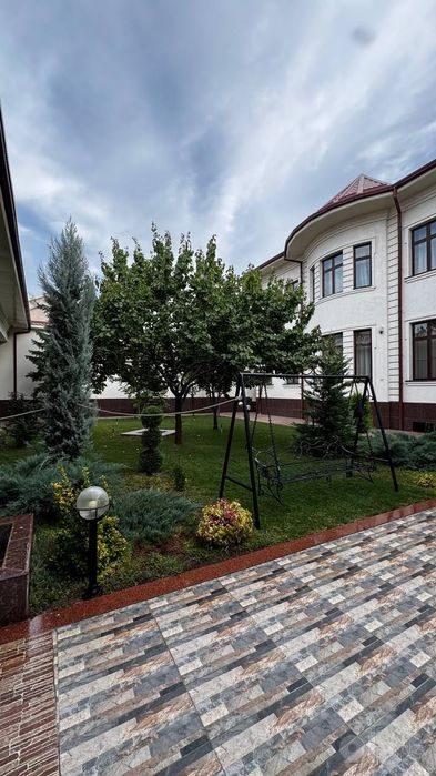 6-xonali uy, 1000 m², Toshkent, Mirzo Ulug‘bek tumani, sotuvga