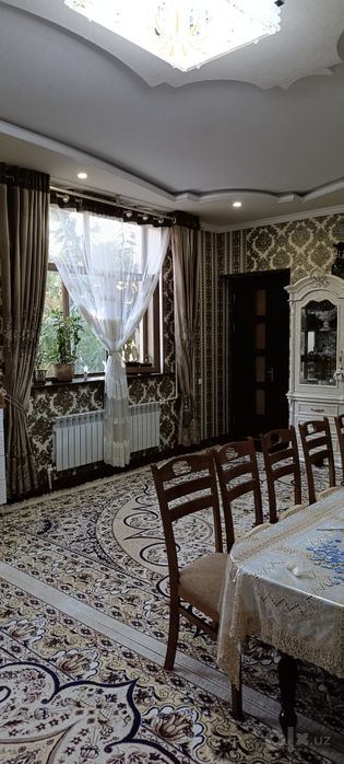 7-комнатный дом, 400 м²
