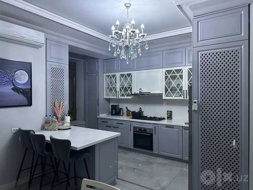 4-room apartment, 180 m²