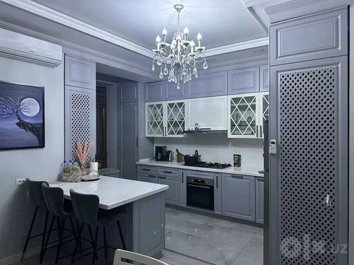 4-room apartment, 180 m²