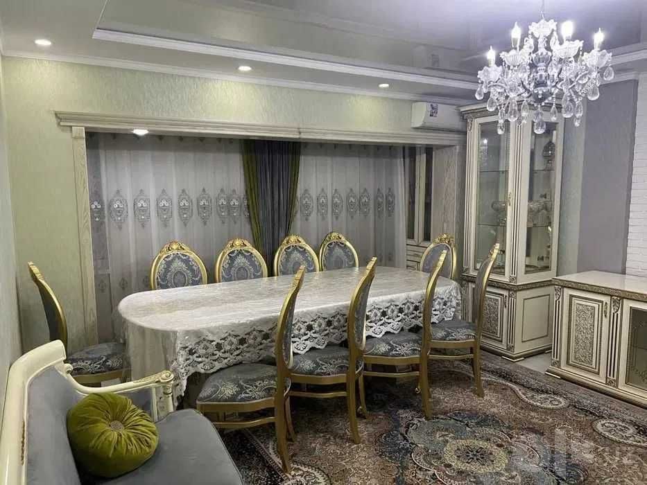 4-room apartment, 100 m², Tashkent, Mirabad District, for sale