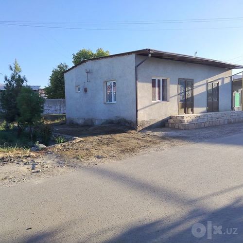 Нотурар Бино сотилади