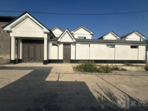 7-xonali uy, 490 m²