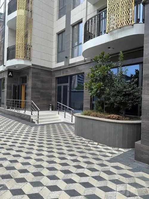 Продаётся ком -помещения район   Яакксарай  164 м²