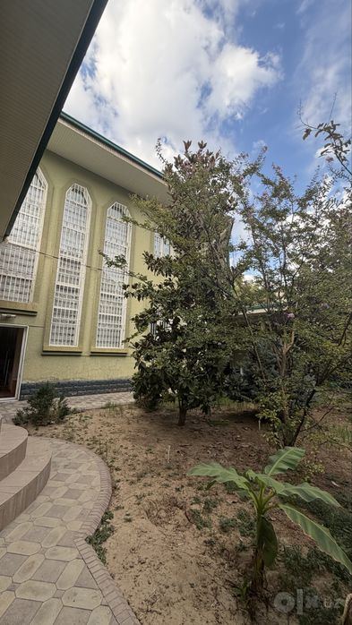 8-room house part, 580 m²