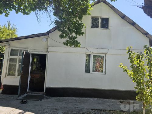 3-комнатная дача, 1800 м²