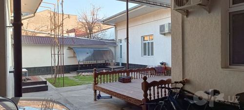6-room house, 350 m²
